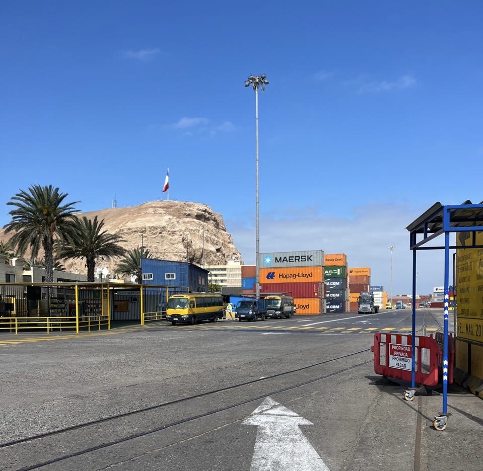Químicos atascados desde 2022 tienen a Arica bajo amenaza de explosión y desastre ambiental