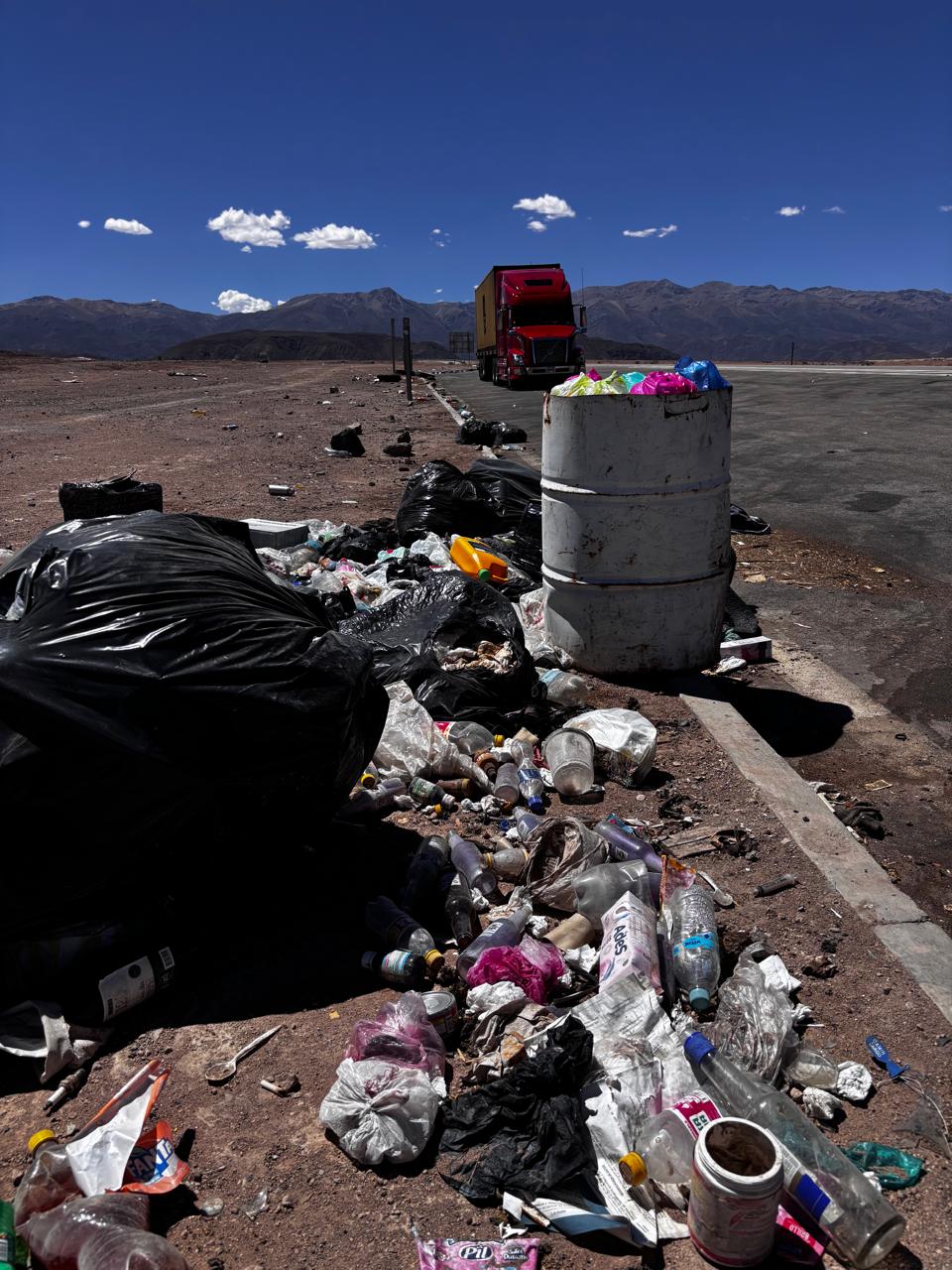 EL COSTOSO DAÑO DE CAMIONEROS EXTRANJEROS QUE PAGAN LOS CHILENOS EN LA RUTA 11CH PRODUCTO DEL TRATADO DE&nbsp;1904